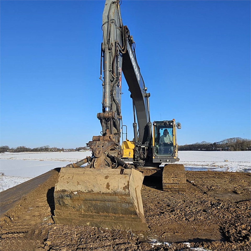 Crawler excavator Volvo EC240 BLC: picture 10