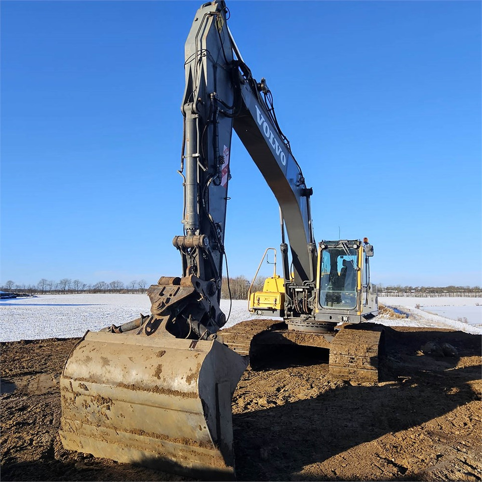 Crawler excavator Volvo EC240 BLC: picture 11