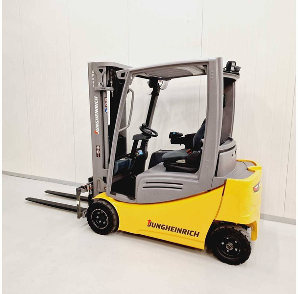 Electric forklift Jungheinrich EFG 320: picture 8