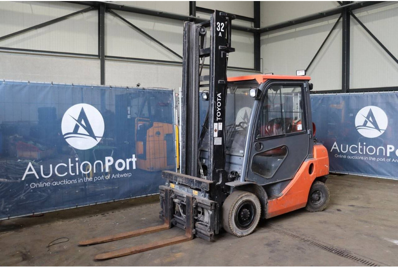 LPG forklift Toyota 02-8FGF25: picture 8