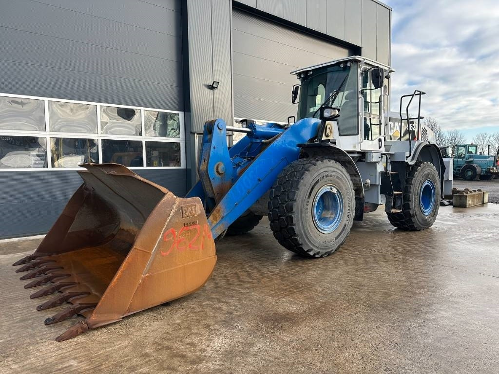 Wheel loader CAT 962 M: picture 6