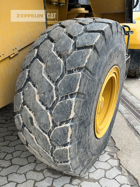 Wheel loader Cat 950GC: picture 13